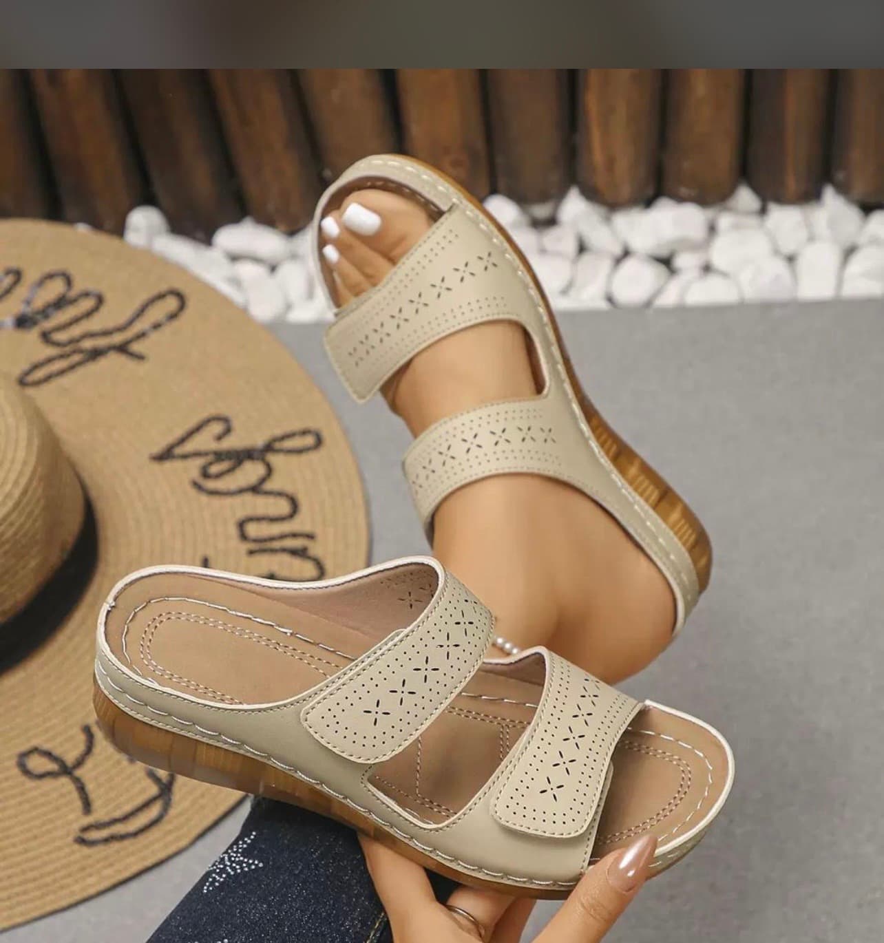 Gucci Women’s Brown Stylish Slippers product image 1